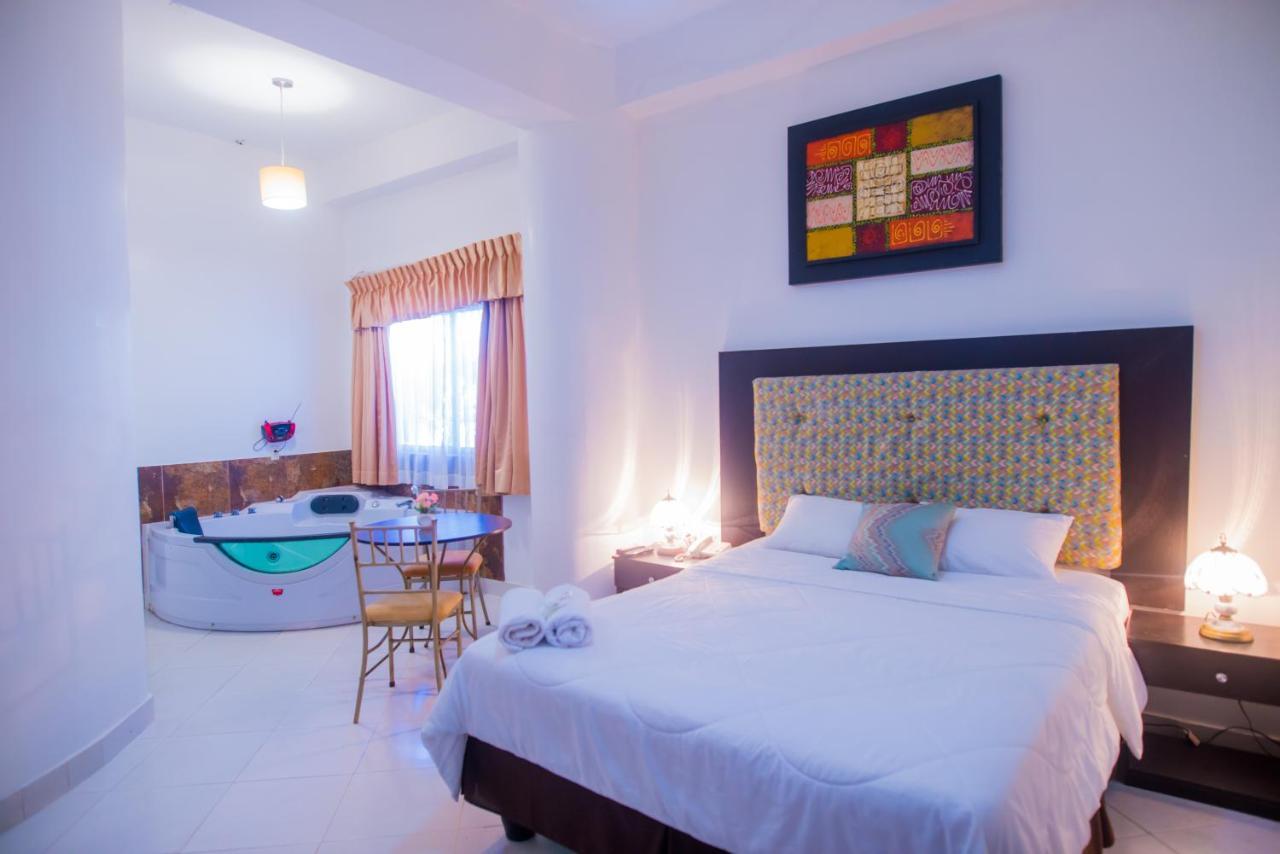 סלינאס Hotel Presidente Beach Salinas מראה חיצוני תמונה