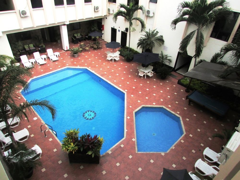 סלינאס Hotel Presidente Beach Salinas מראה חיצוני תמונה